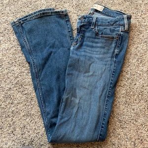 Hollister brand jeans size 26, no rips